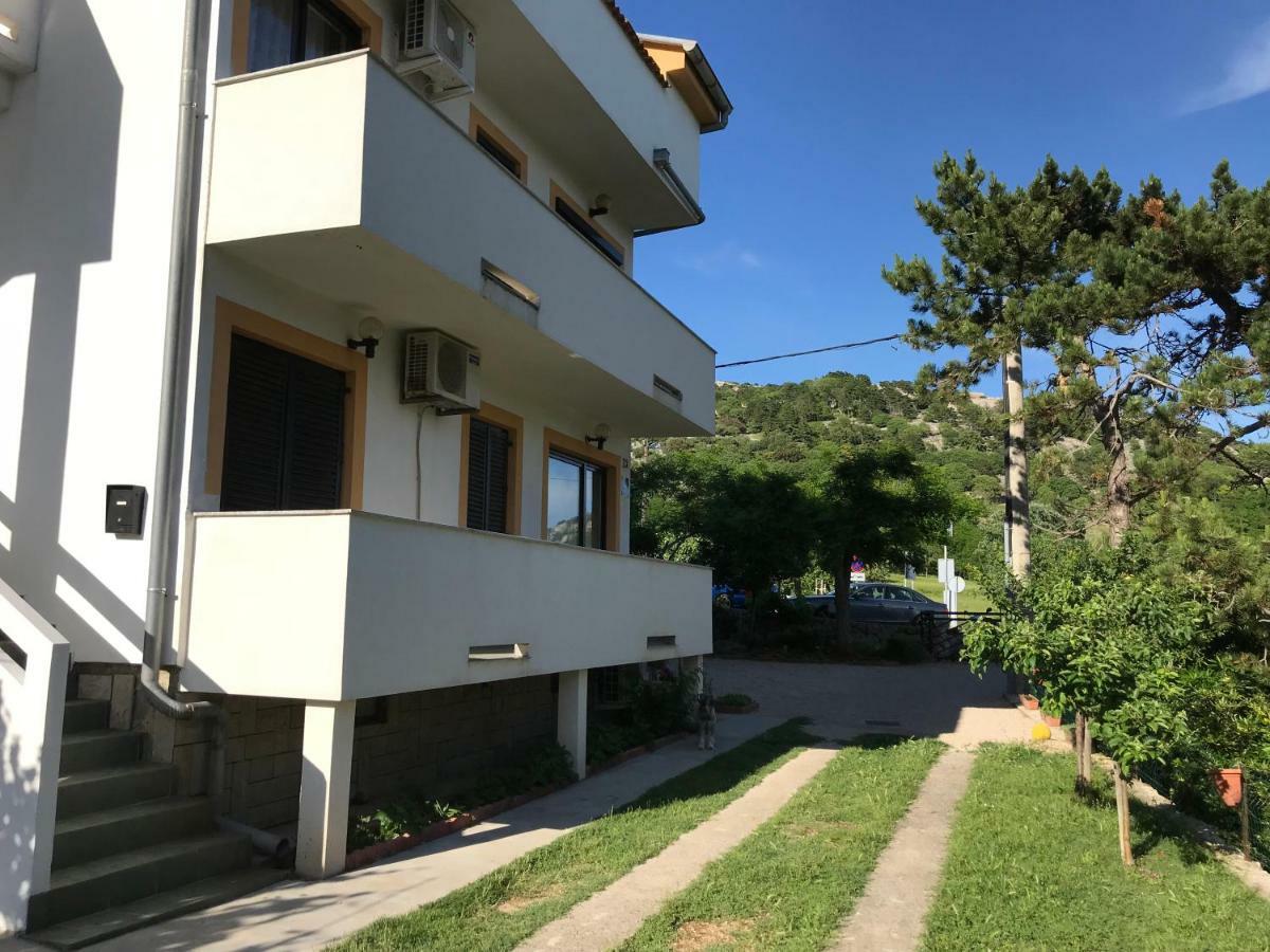 Apartments Lena Baska  Ngoại thất bức ảnh