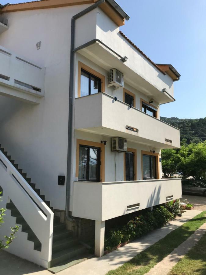 Apartments Lena Baska  Ngoại thất bức ảnh