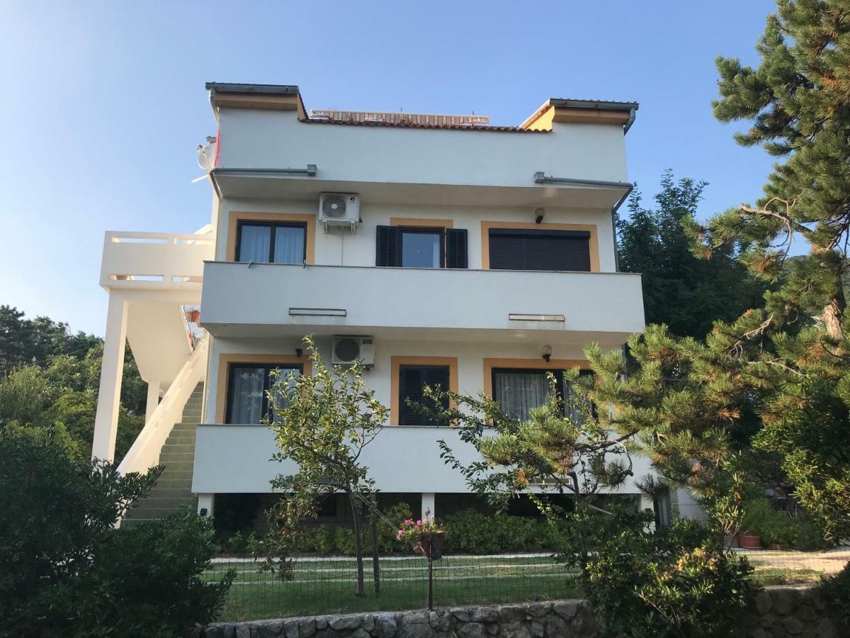 Apartments Lena Baska  Ngoại thất bức ảnh