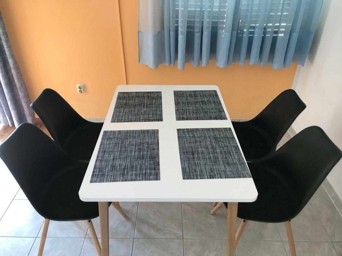 Apartments Lena Baska  Ngoại thất bức ảnh