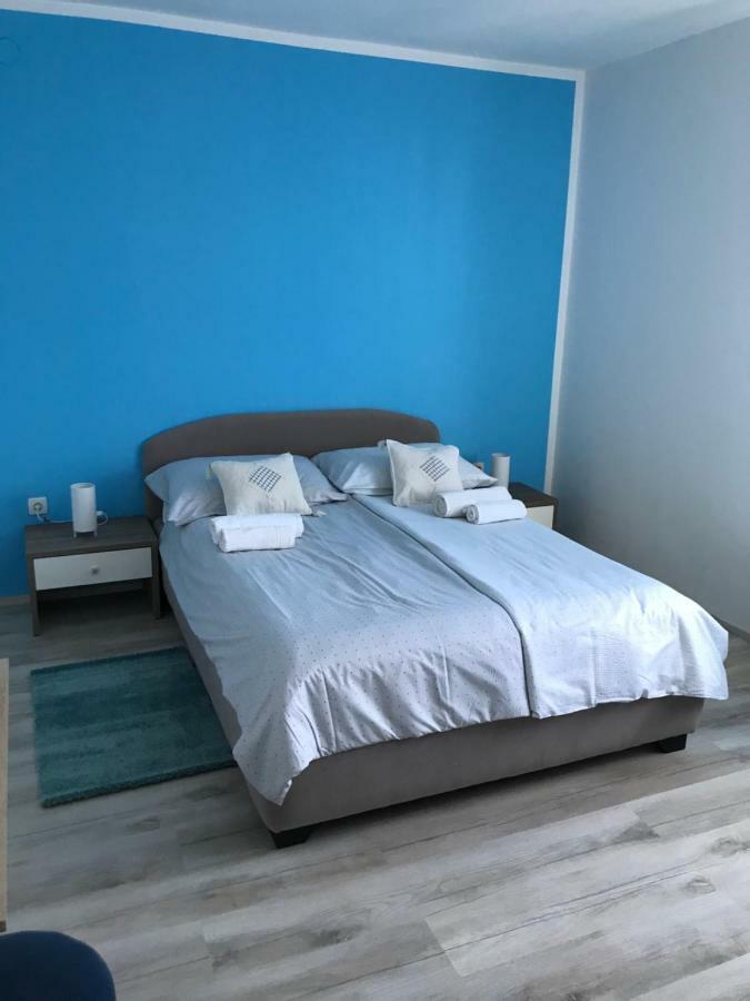 Apartments Lena Baska  Ngoại thất bức ảnh