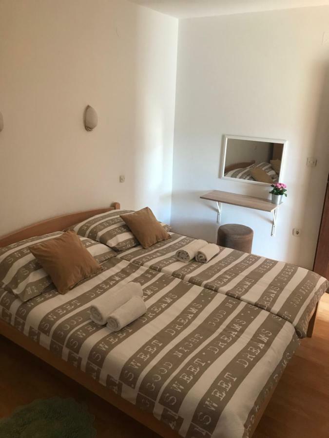 Apartments Lena Baska  Ngoại thất bức ảnh