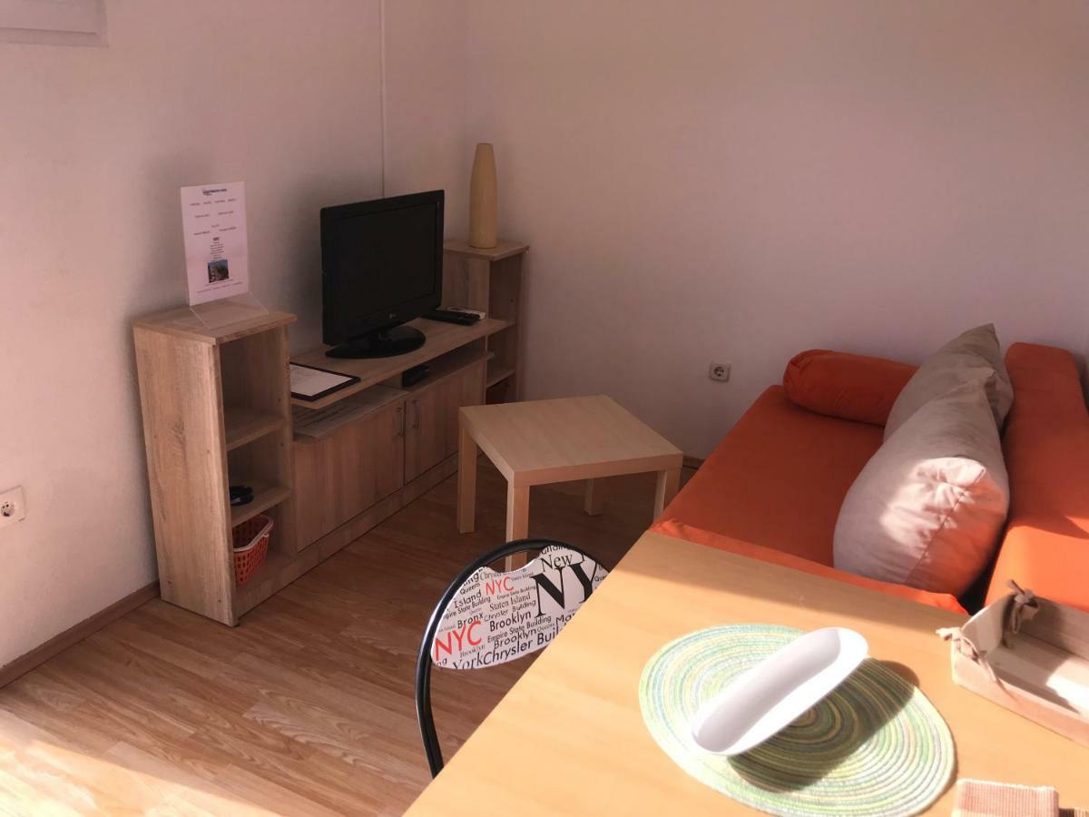 Apartments Lena Baska  Ngoại thất bức ảnh