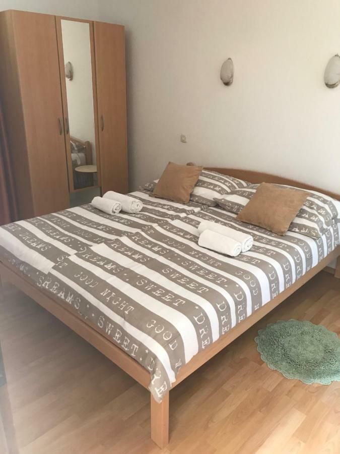 Apartments Lena Baska  Ngoại thất bức ảnh